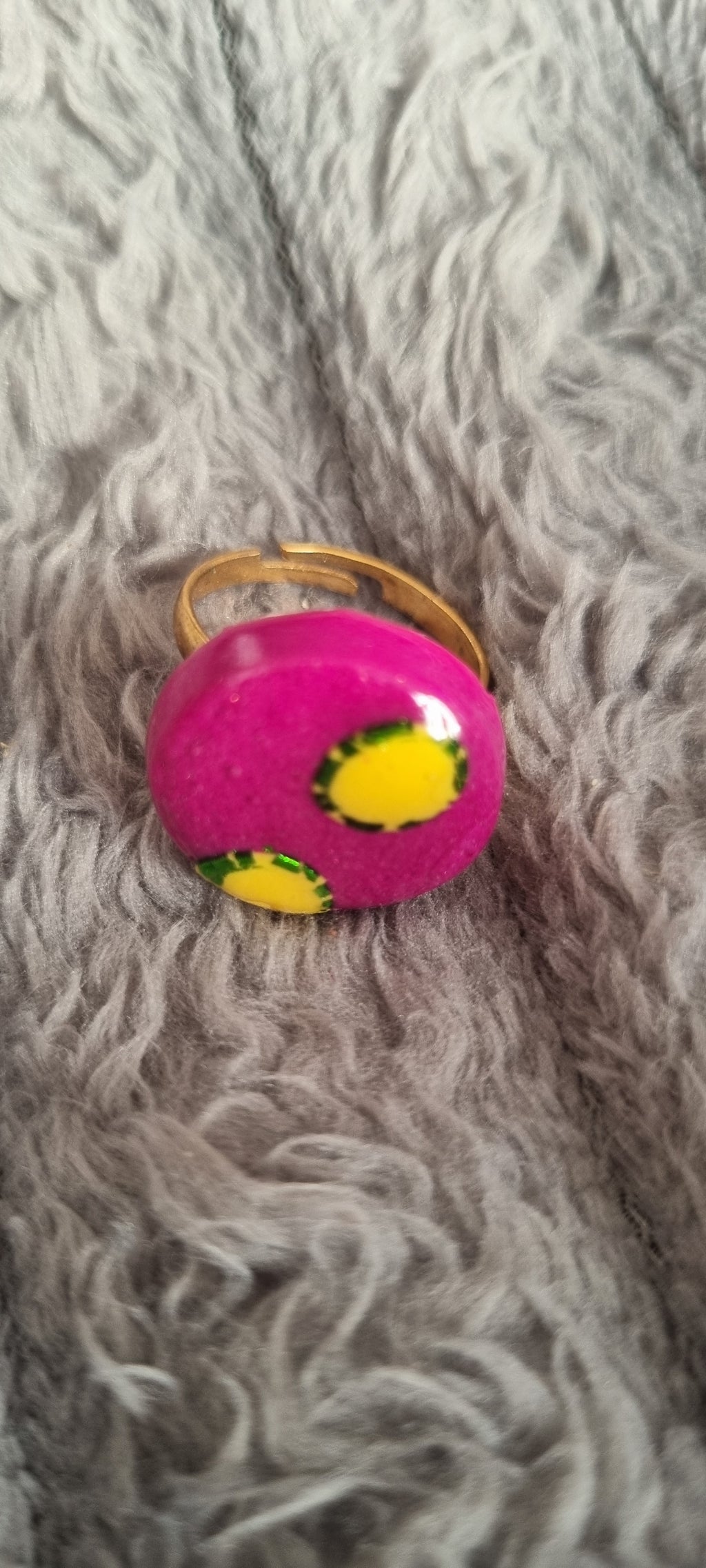 Polka dots ring