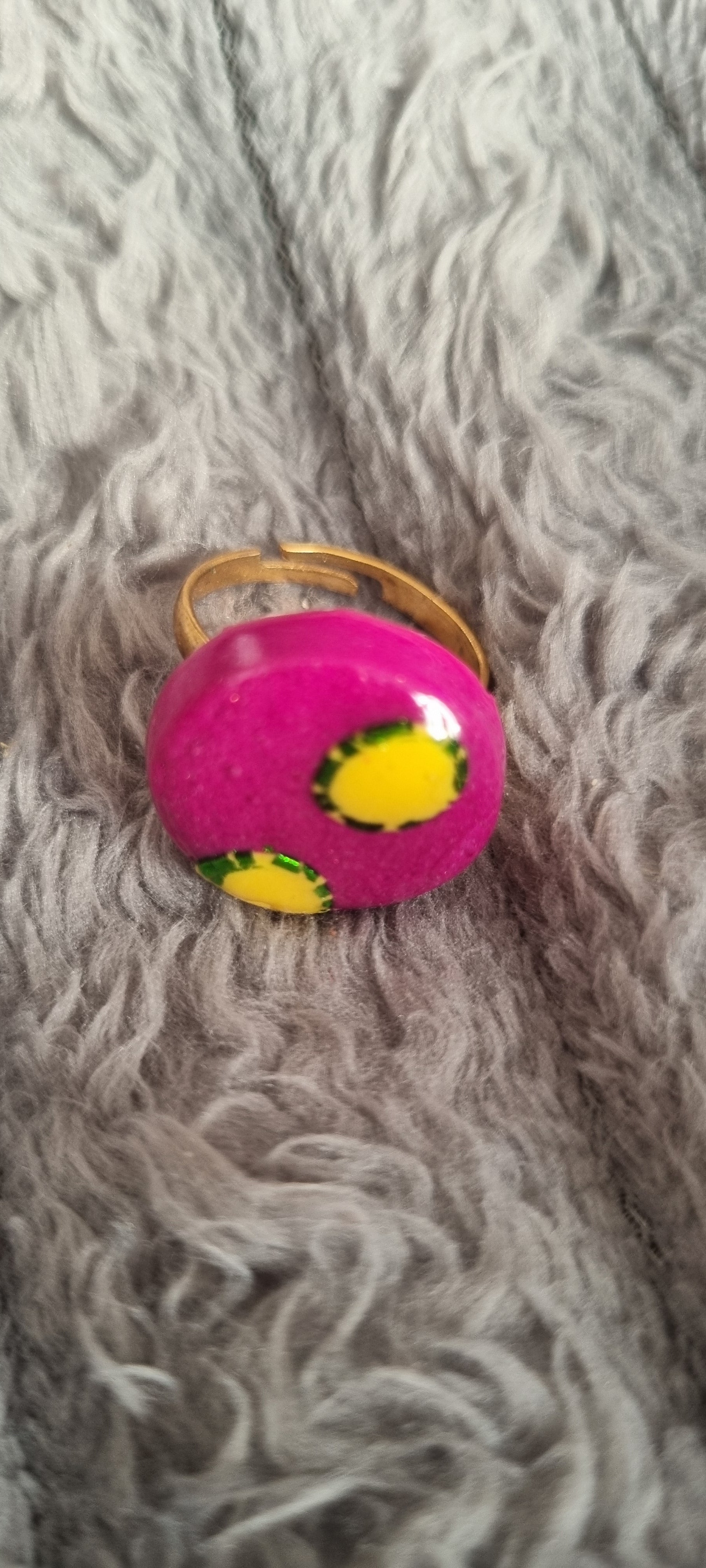 Polka dots ring